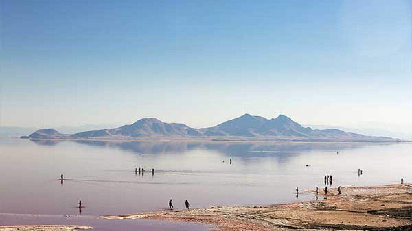 ۱۵-اسفند-به-عنوان-«روز-ملی-دریاچه-ارومیه»-تعیین-می‌شود